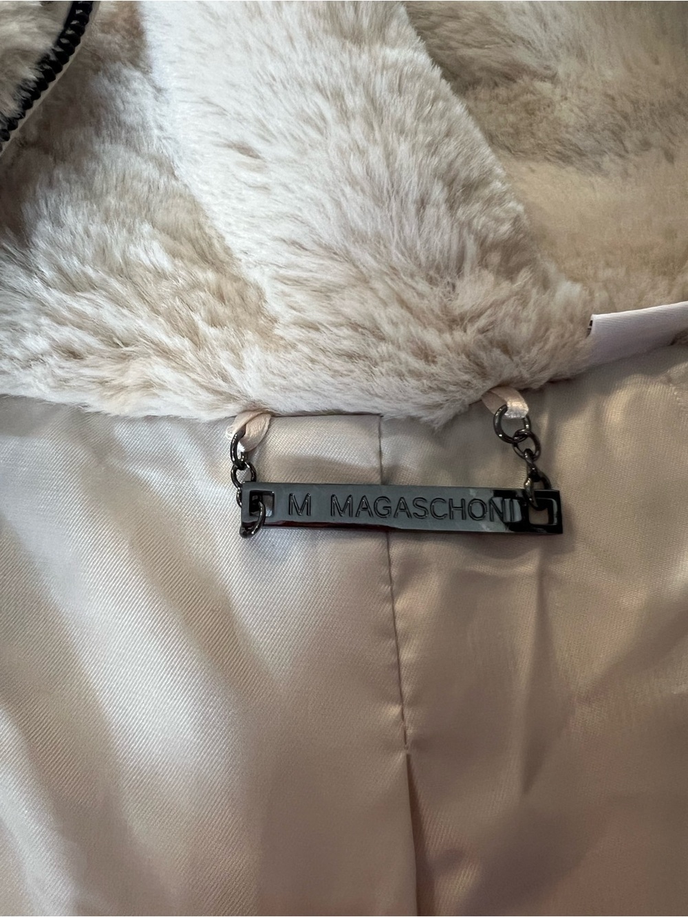 Cozy Plush Faux Fur Zip Jacket - Ivory - Picture 2 of 2